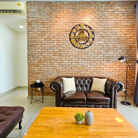 Conezion Near Ioi City Mall, Maeps Serdang, Putrajaya By Cloud Host מראה חיצוני תמונה